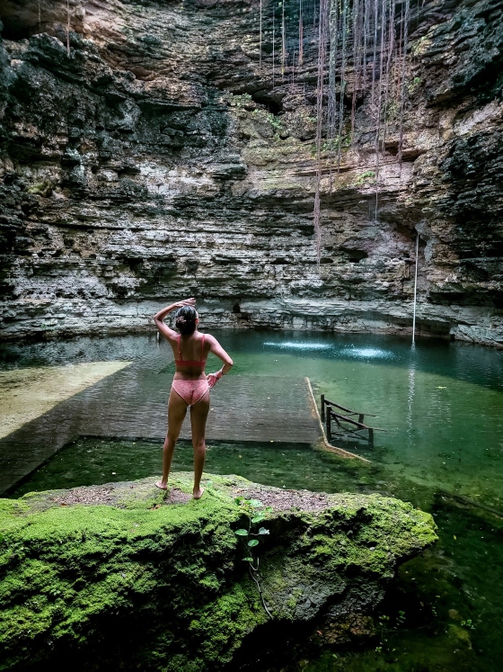 Mariel de Viaje Izamal pueblo mágico Yucatán Cenote Chichikan 2
